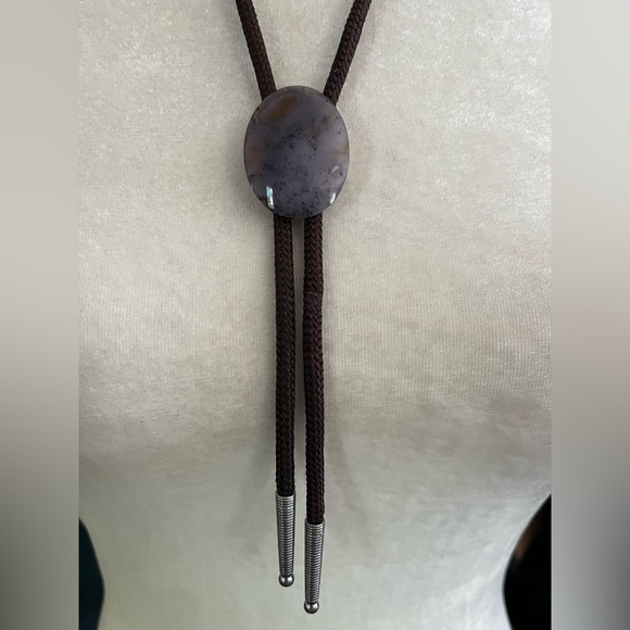 Beautiful Stone Bolo Tie - Picture 8 of 9
